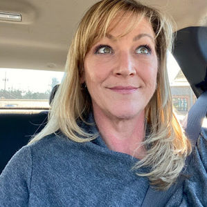 Meet your Posher, Laurie